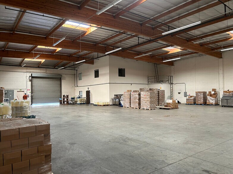 More Photos Of 1932 Chico Ave, South El Monte Warehouse For Lease