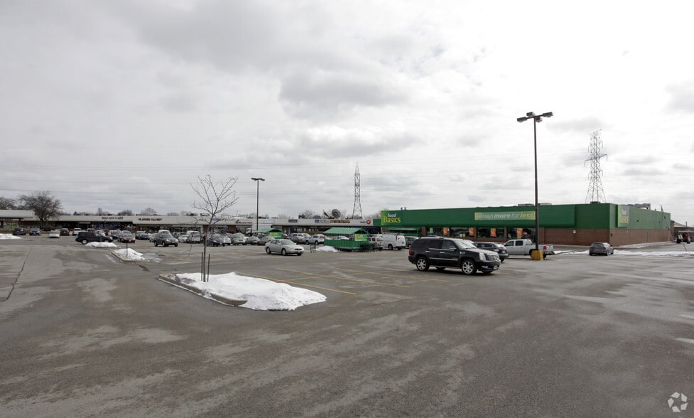 Primary Photo Of 1505 Guelph Line, Burlington Storefront For Lease