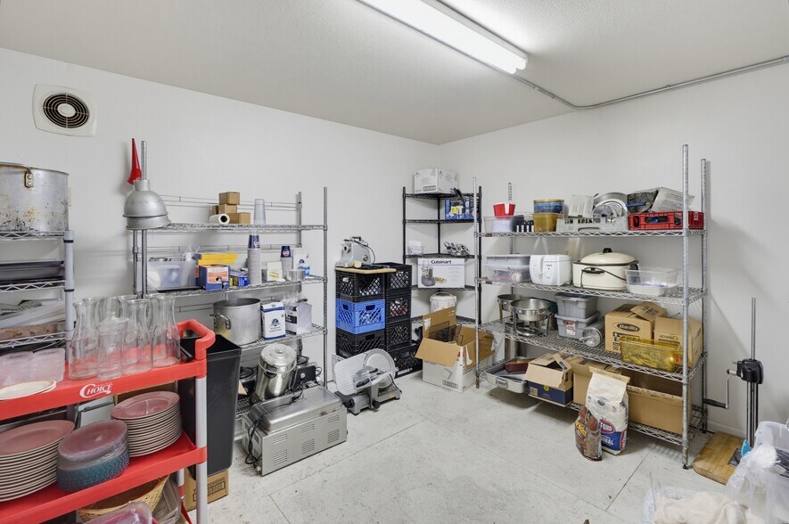 More Photos Of 158 Museum Dr, Hill City Restaurant For Sale