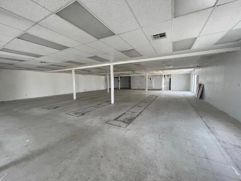 More Photos Of 3823 Saviers Rd, Oxnard Convenience Store For Lease