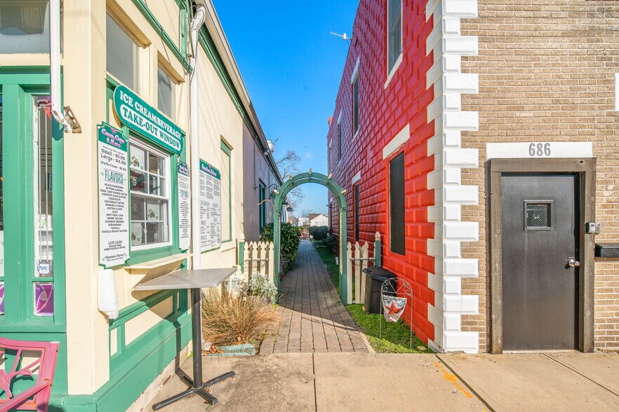 More Photos Of 688 E Bay Ave, Barnegat Restaurant For Sale