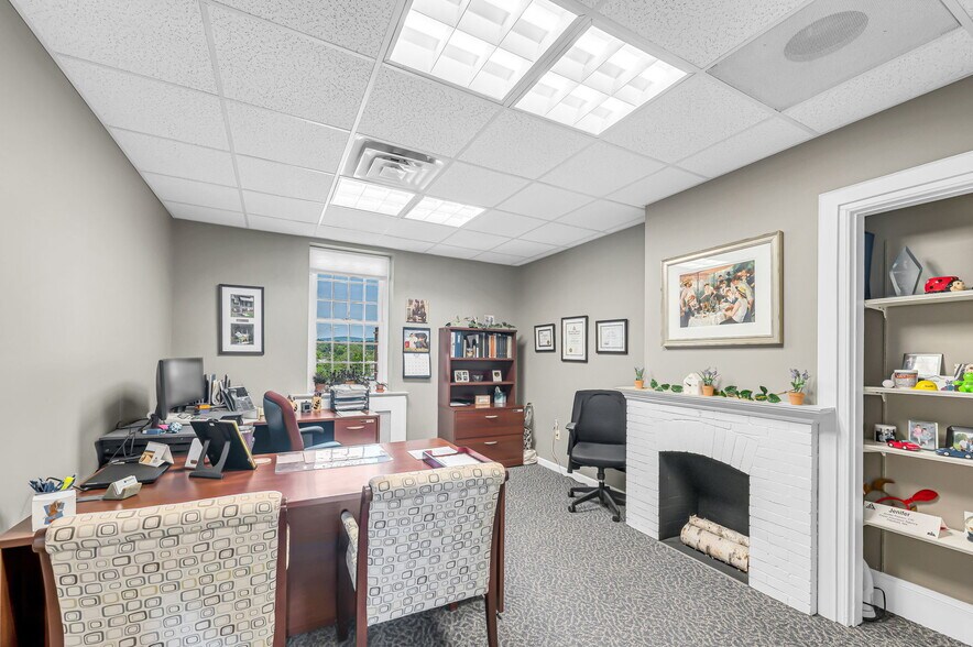 More Photos Of 101-107 South St, Pittsfield Office For Sale