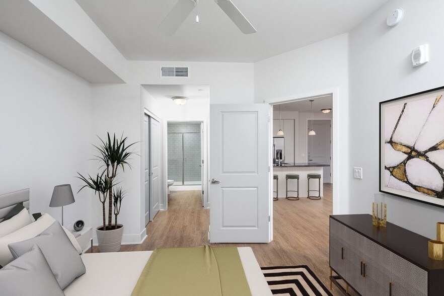 More Photos Of 7350 E Stetson Dr, Scottsdale Apartments For Lease