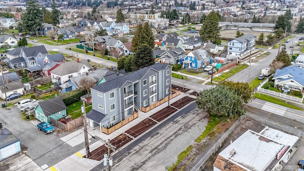 More Photos Of 3402 S C St, Tacoma Apartments For Sale