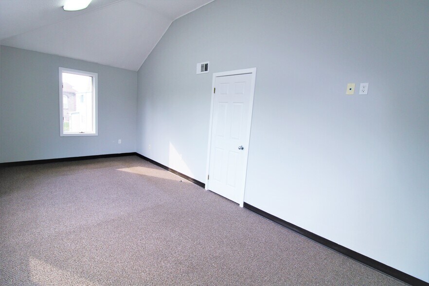 More Photos Of 538 Street Rd, Southampton Office For Lease
