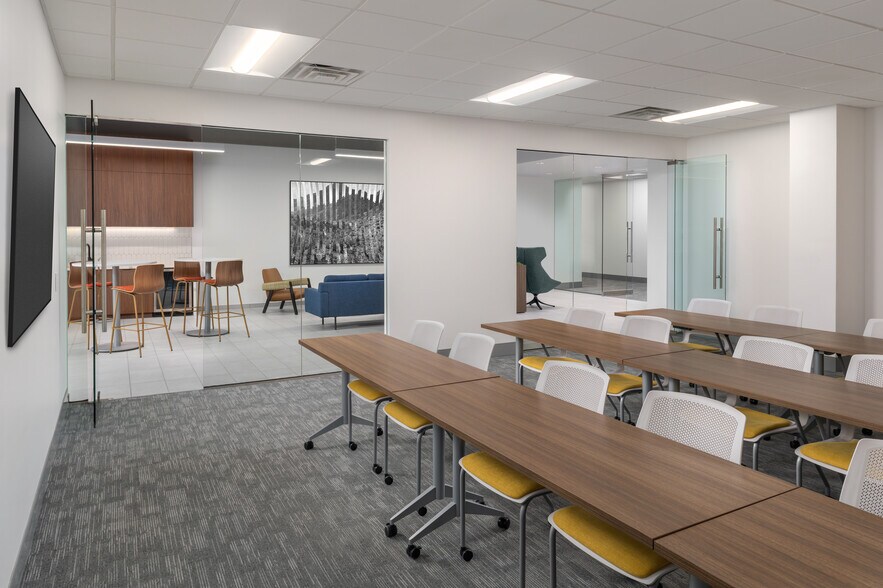 More Photos Of 1130 N Alma School Rd, Mesa Unknown For Sale