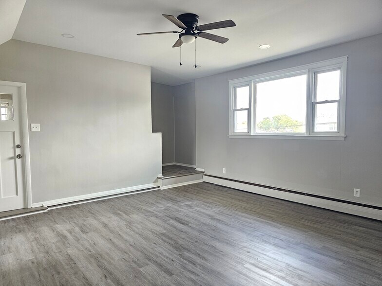 More Photos Of 127 N Black Horse Pike, Mount Ephraim Office Residential For Sale