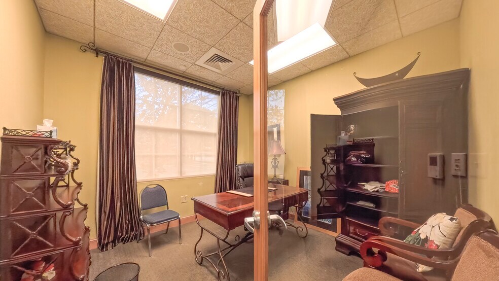 More Photos Of 7901 SW 45th Ave, Amarillo Office For Lease