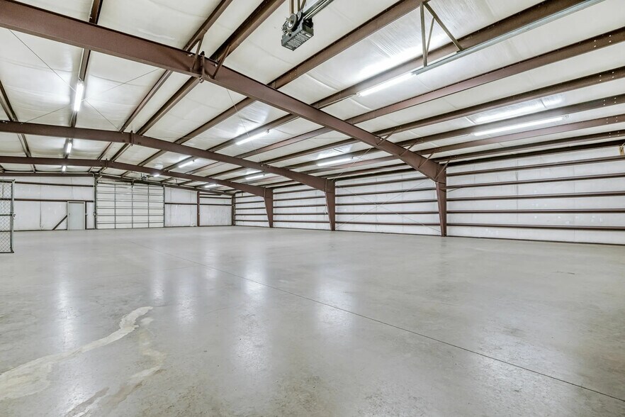 More Photos Of 5980 Arden Rd, Amarillo Warehouse For Lease