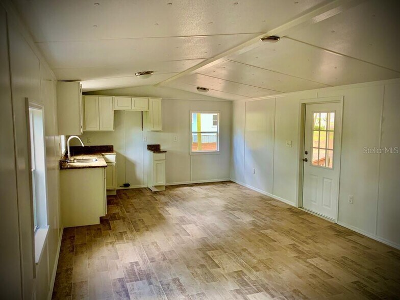 More Photos Of 28313 US Highway 27, Leesburg Multifamily For Sale