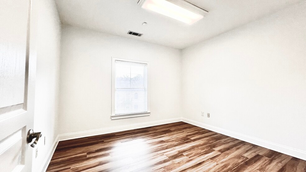 More Photos Of 4080 McGinnis Ferry Rd, Alpharetta Office For Sale