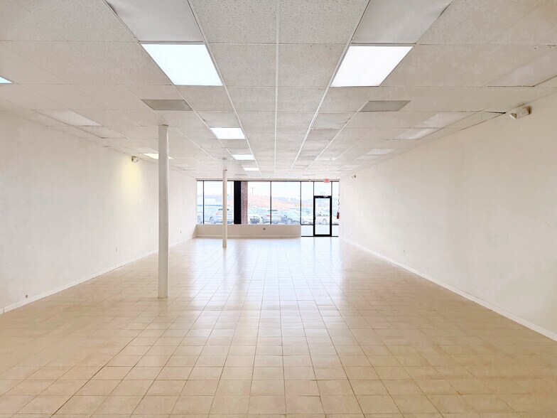 Primary Photo Of 13408-13450 Jefferson Davis Hwy, Woodbridge Unknown For Lease