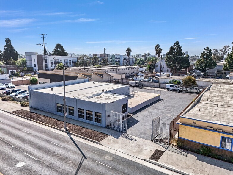 Primary Photo Of 520 W Pacific Coast Hwy, Long Beach Flex For Sale