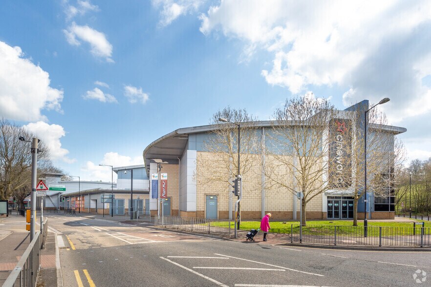More Photos Of Old Station Way, Yeovil General Retail For Sale