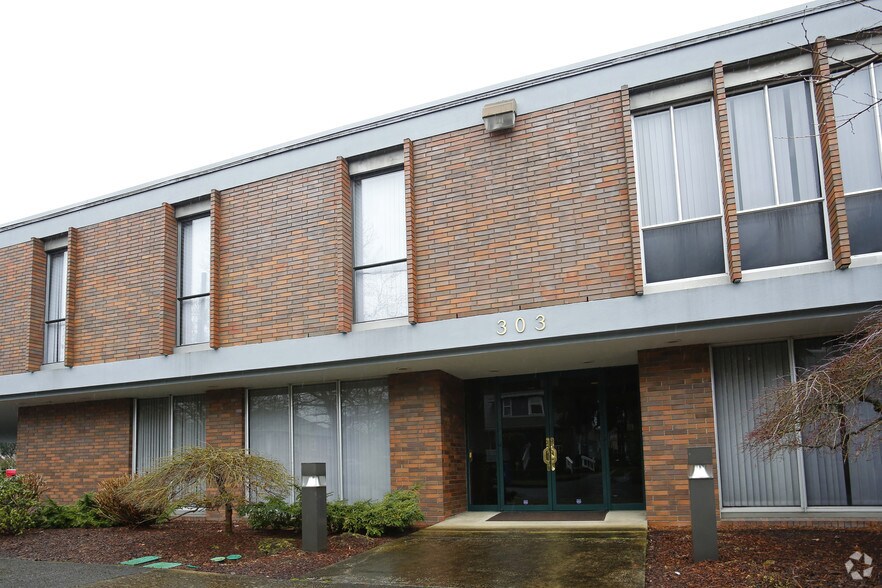 More Photos Of 303 E 16th St, Vancouver Coworking Space