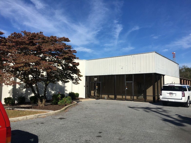 More Photos Of 408 Coles Cir, Salisbury Warehouse For Lease