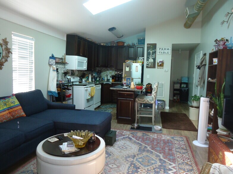 More Photos Of 1216 5th Ave, Tybee Island Apartments For Sale