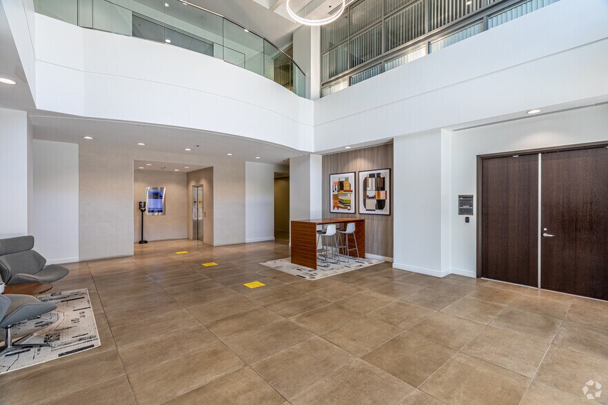 More Photos Of 12750 High Bluff Dr, San Diego Unknown For Lease