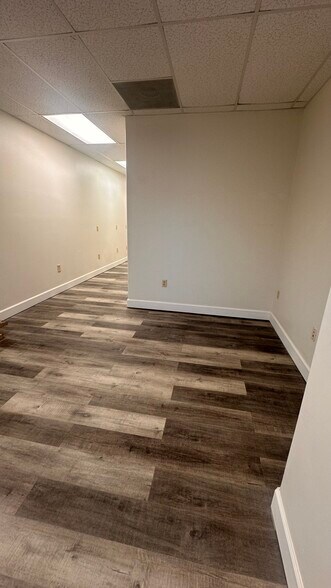 More Photos Of 1544 W 2nd St, Gulf Shores Office For Lease