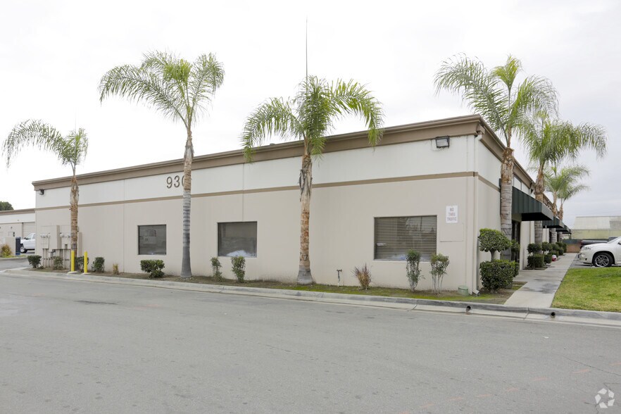 More Photos Of 930 S Placentia Ave, Placentia Warehouse For Lease