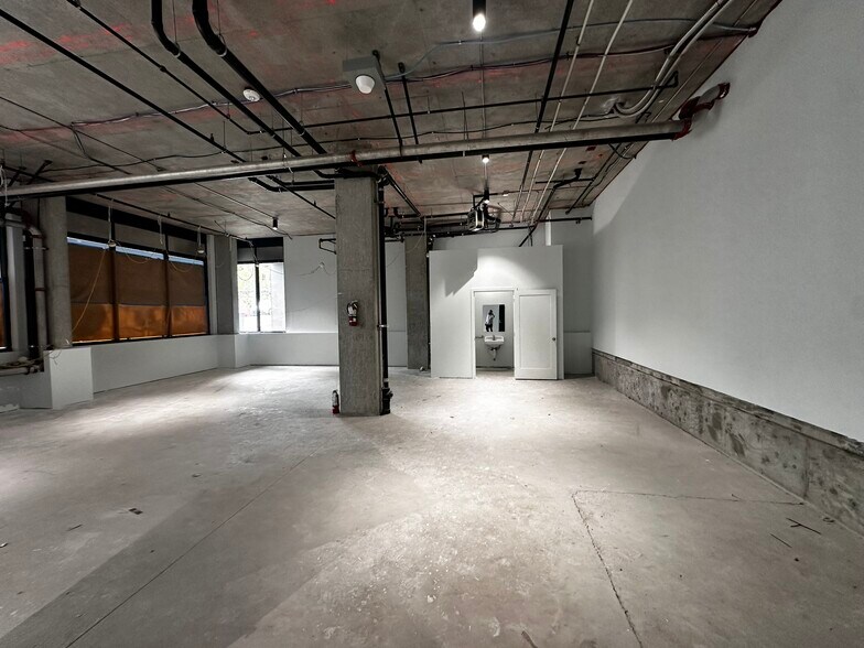 More Photos Of 206 5th Ave S, Seattle Apartments For Lease
