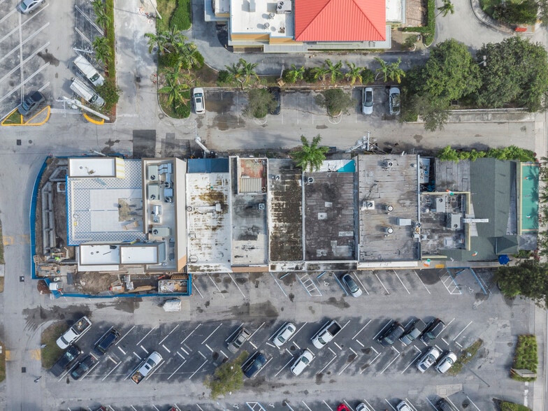More Photos Of 1083 SE 17th St, Fort Lauderdale Convenience Store For Sale