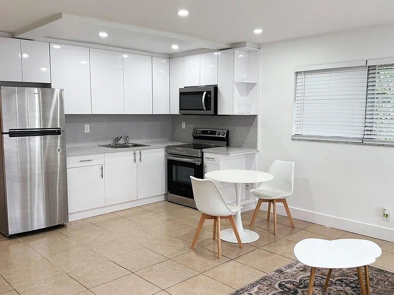 More Photos Of 2255 SE 5th St, Pompano Beach Apartments For Sale