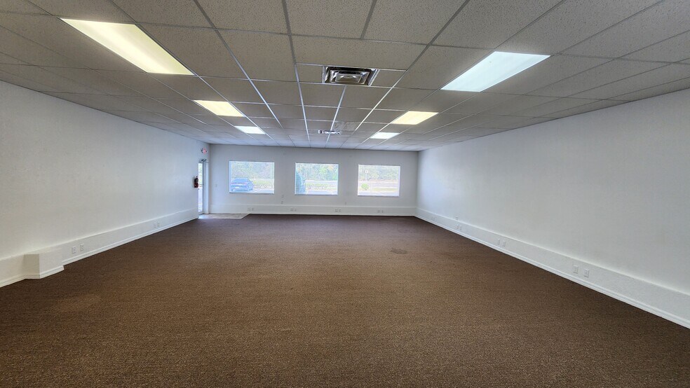 More Photos Of 16332 Cortez Blvd, Brooksville Medical For Lease