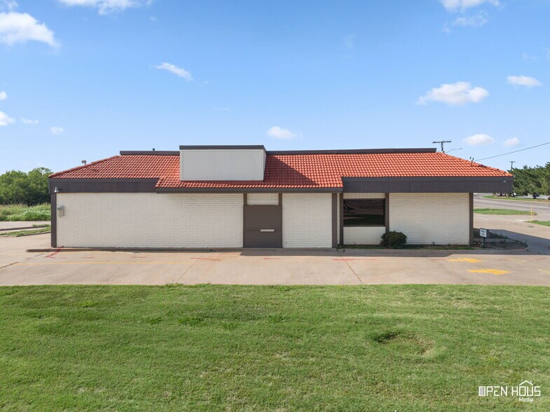 More Photos Of 3900 Sheppard Access Rd, Wichita Falls Freestanding For Sale