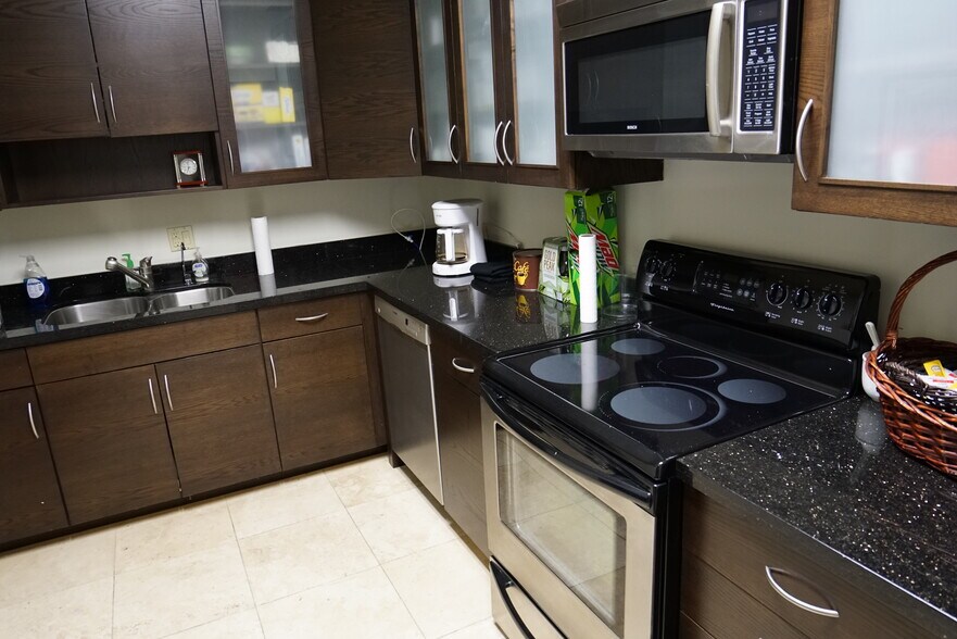 More Photos Of 1208 W Newport Center Dr, Deerfield Beach Medical For Sale