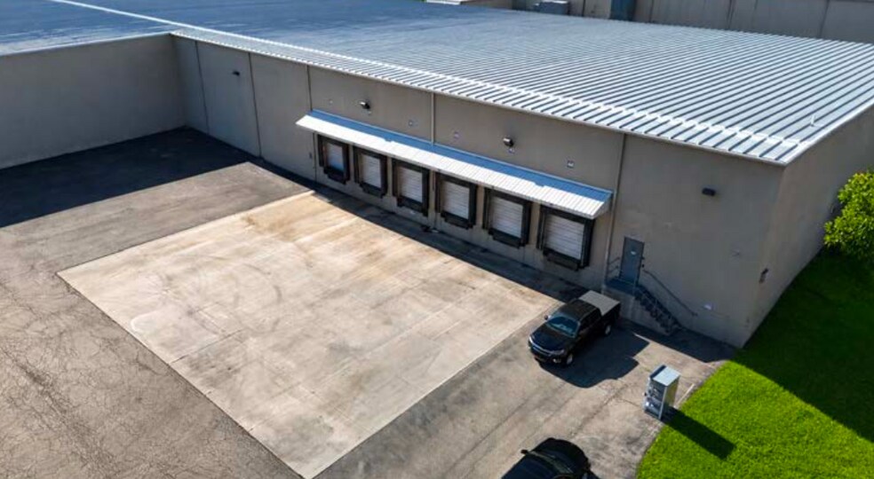 More Photos Of 2915 Needmore Rd, Dayton Warehouse For Lease