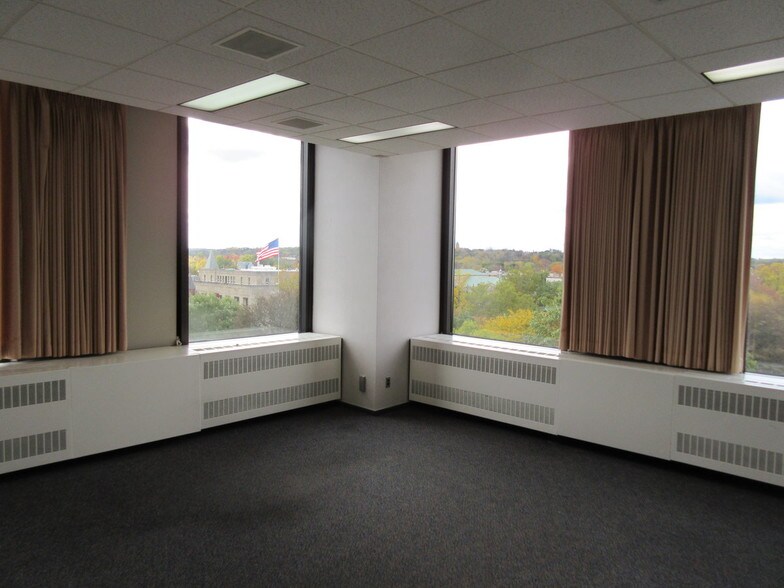 More Photos Of 151 S Rose St, Kalamazoo Medical For Sale