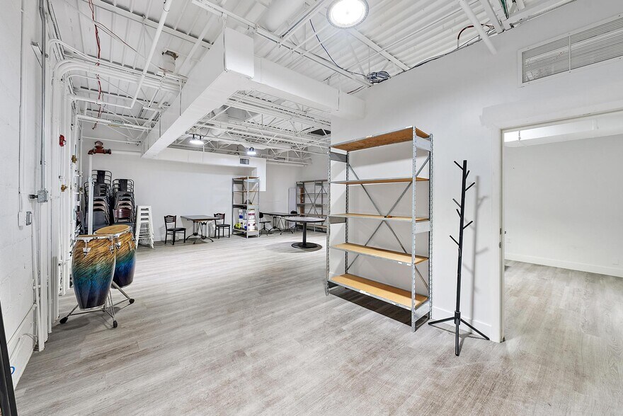 More Photos Of 604 Lake Avenue, Lake Worth Beach Restaurant For Sale