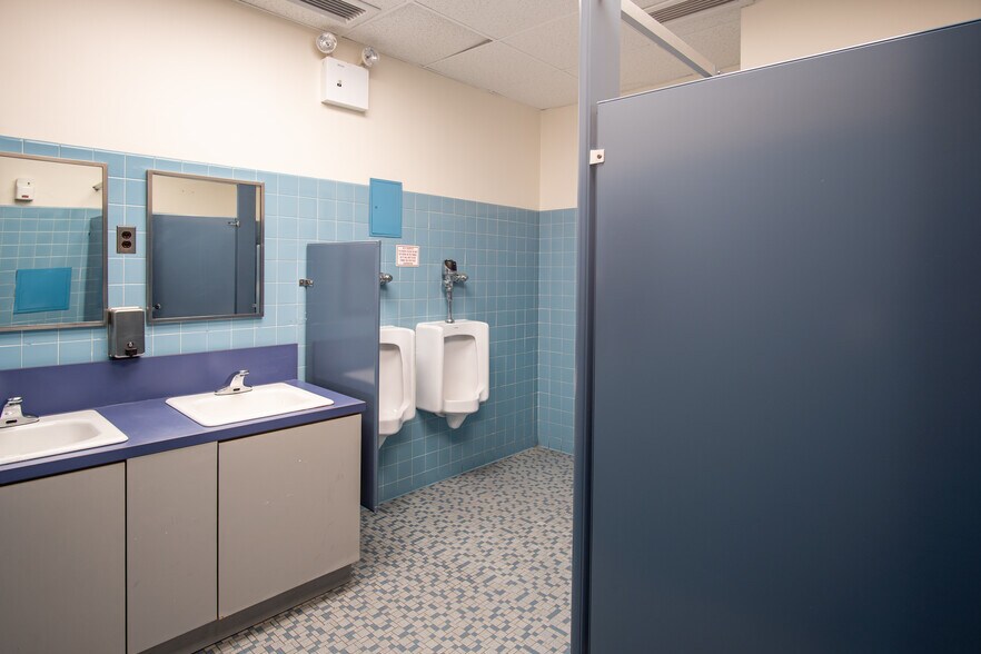 More Photos Of 265 Sunrise Hwy, Rockville Centre Office For Lease