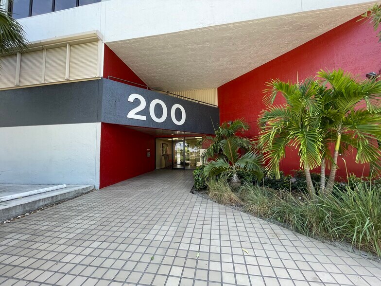 More Photos Of 200 N Andrews Ave, Fort Lauderdale Office For Lease