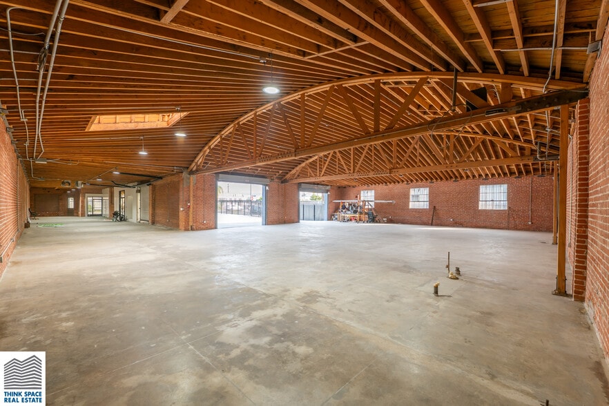 More Photos Of 4900 Washington Blvd, Los Angeles Warehouse For Lease