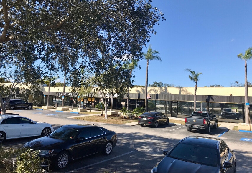 More Photos Of 4301 W Sunrise Blvd, Plantation Unknown For Lease