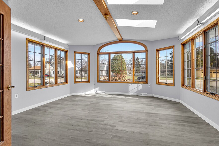 More Photos Of 920 N 26th St, Sheboygan Continuing Care Retirement Community For Sale