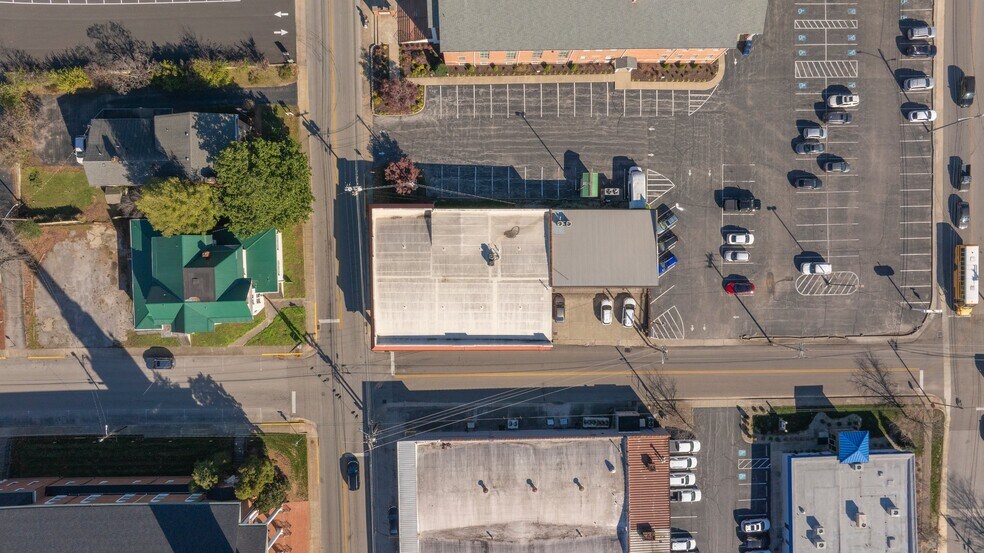 More Photos Of 318 S Green St, Glasgow Office For Sale