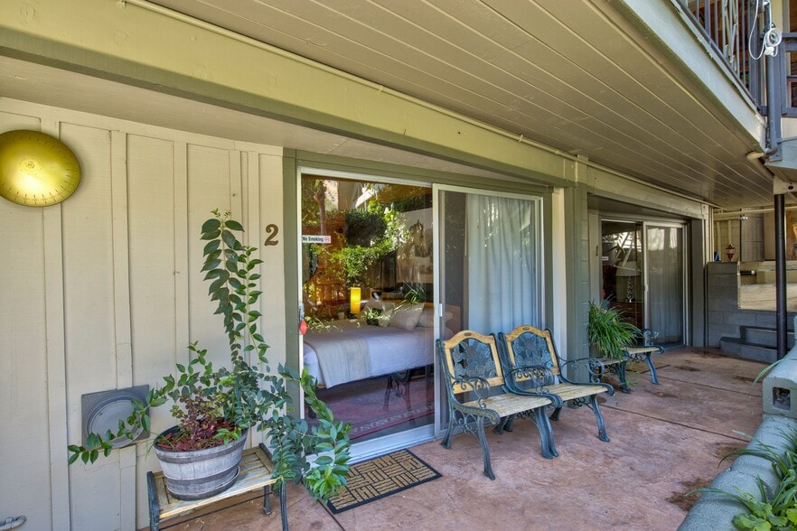 More Photos Of 13383 Sierra Way, Kernville Hotel For Sale