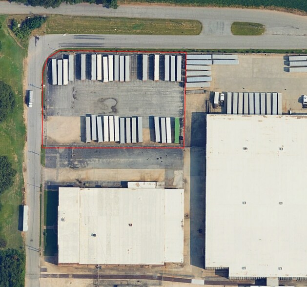 Primary Photo Of 2251 Sylvan Rd, East Point Land For Lease