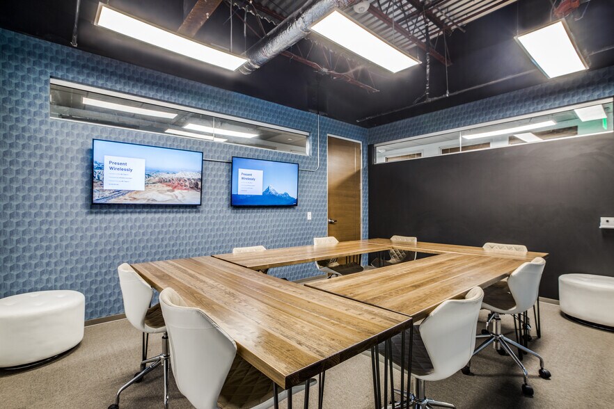 More Photos Of 2001 Timberloch, The Woodlands Coworking Space