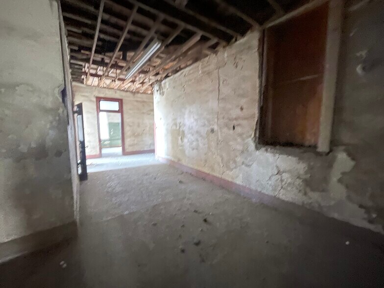 More Photos Of , Laredo General Retail For Sale