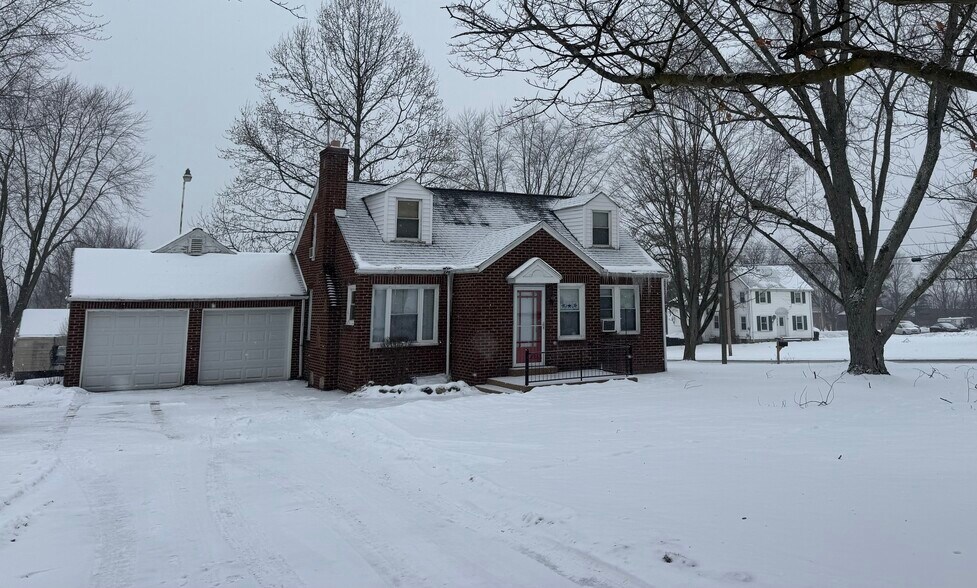 More Photos Of 374 Niles Cortland Rd SE, Warren Specialty For Sale