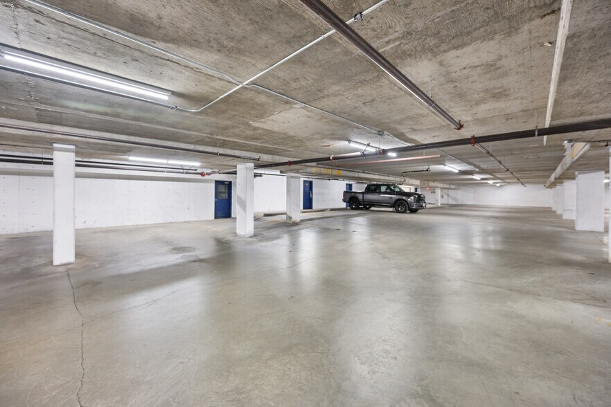 More Photos Of 33386 S Fraser Way, Abbotsford Freestanding For Sale