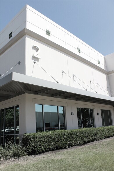 More Photos Of 4509 Freidrich Ln, Austin Warehouse For Lease