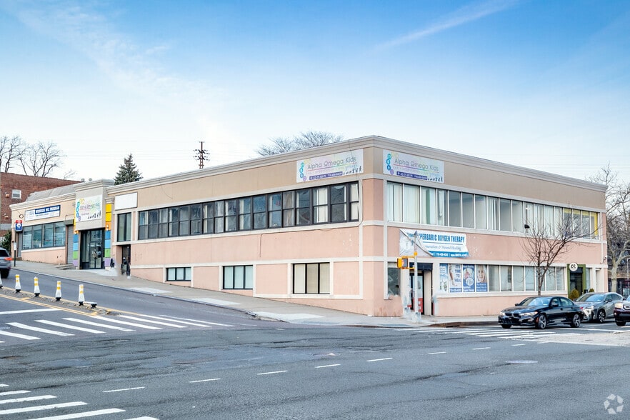 More Photos Of 65-35 Queens Blvd, Woodside Office For Lease