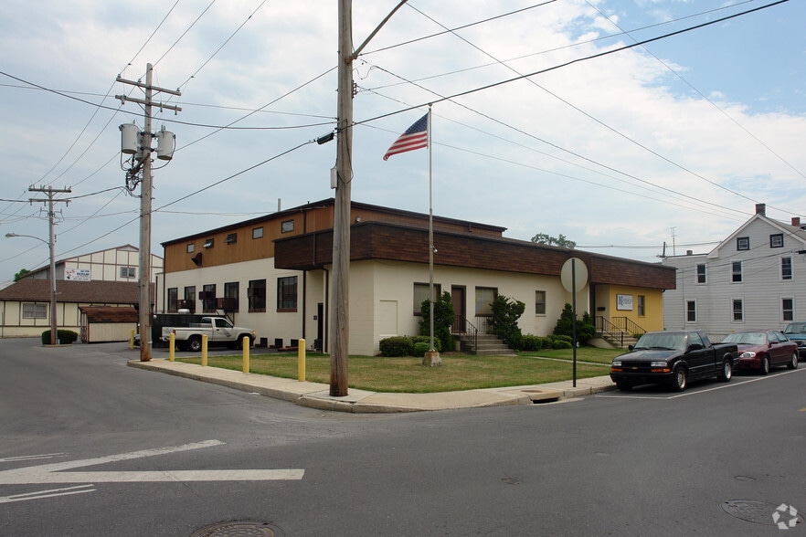 Primary Photo Of 720 N Mulberry St, Hagerstown Office For Sale