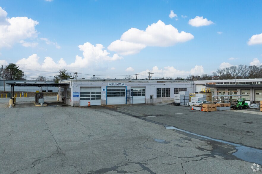 More Photos Of 60 Olympia Ave, Woburn Warehouse For Lease