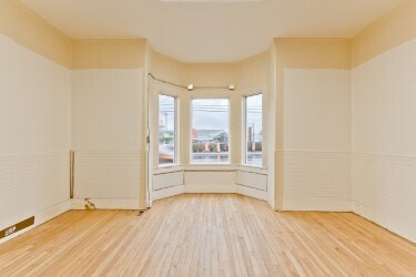 More Photos Of 127 Rue Queen, Sherbrooke Office Residential For Sale